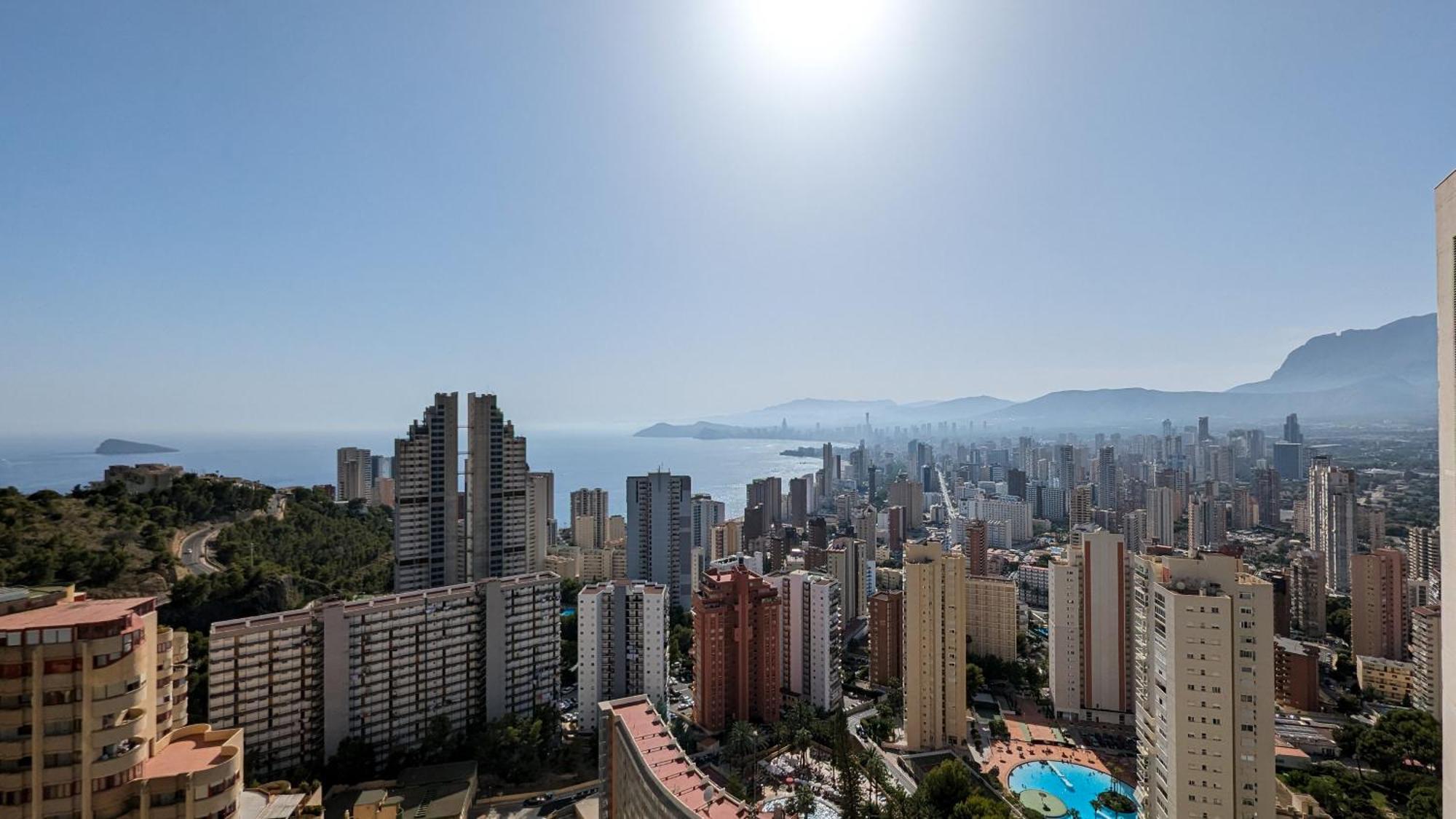 Torre Lugano Sea View Apartment Бенидорм Экстерьер фото